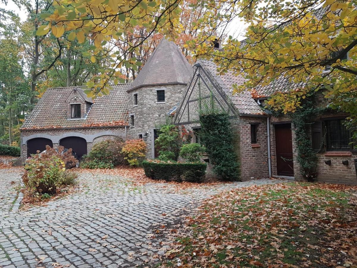 Au Bois Dormant Bed & Breakfast Villers-la-Ville Exterior photo